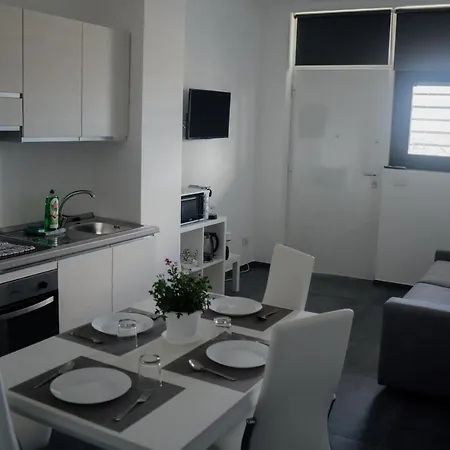 Domus - Cesare - * Bari